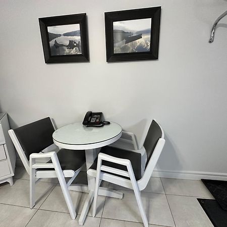 Motel Le Refuge Шербрук Экстерьер фото