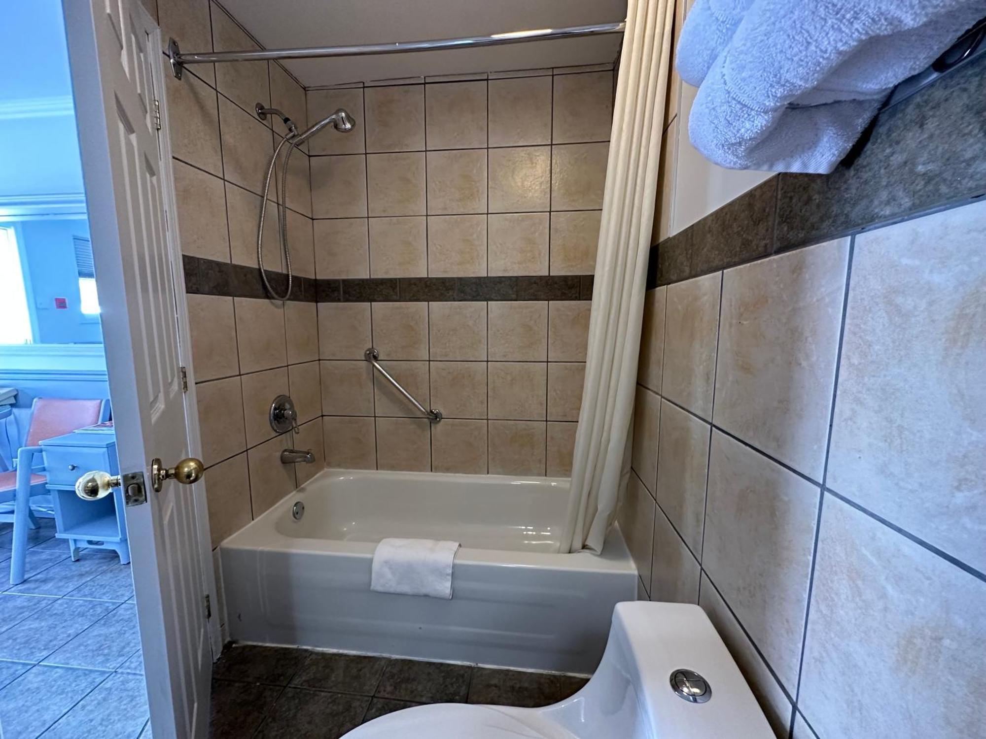 Motel Le Refuge Шербрук Экстерьер фото