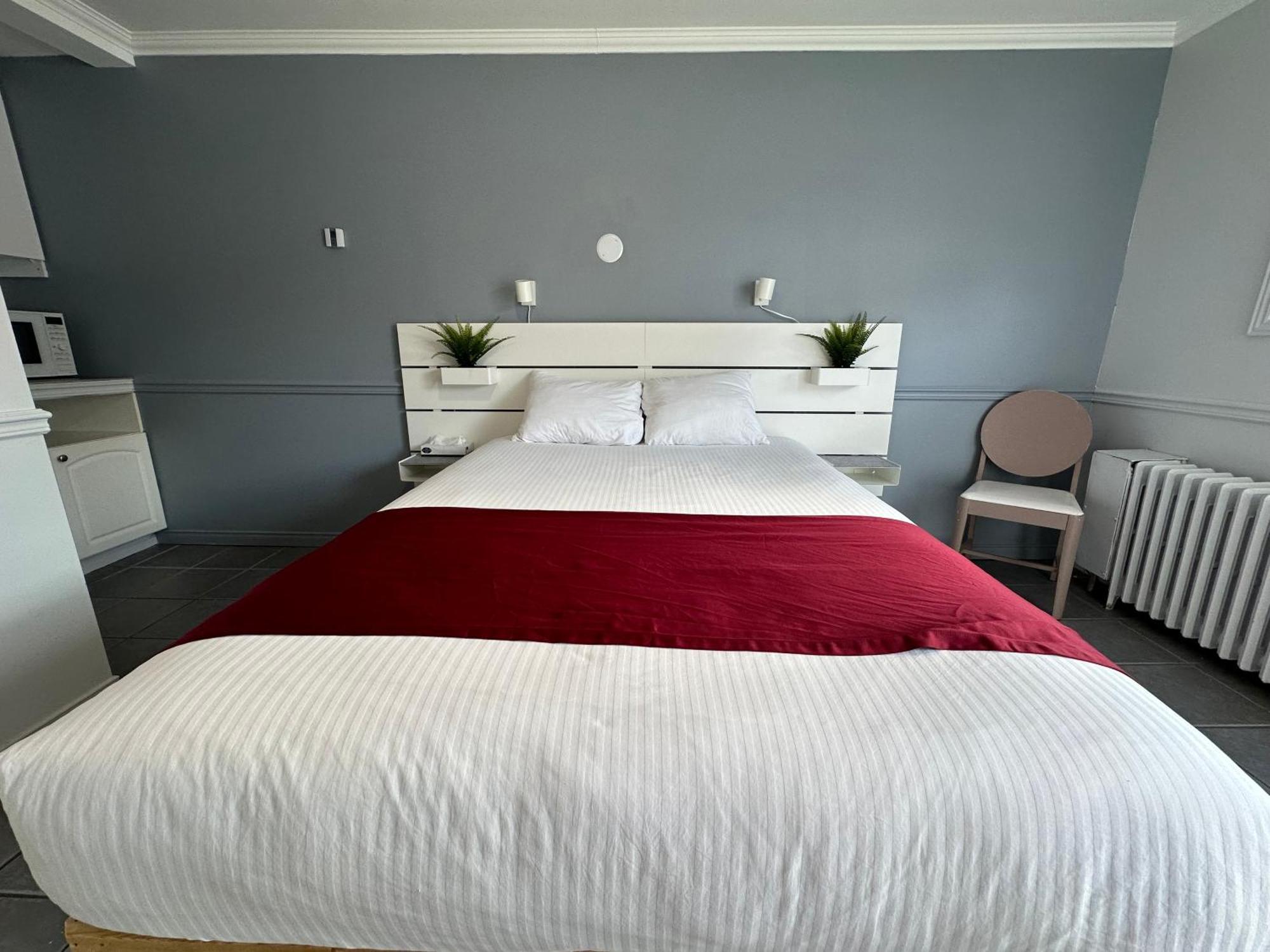 Motel Le Refuge Шербрук Экстерьер фото