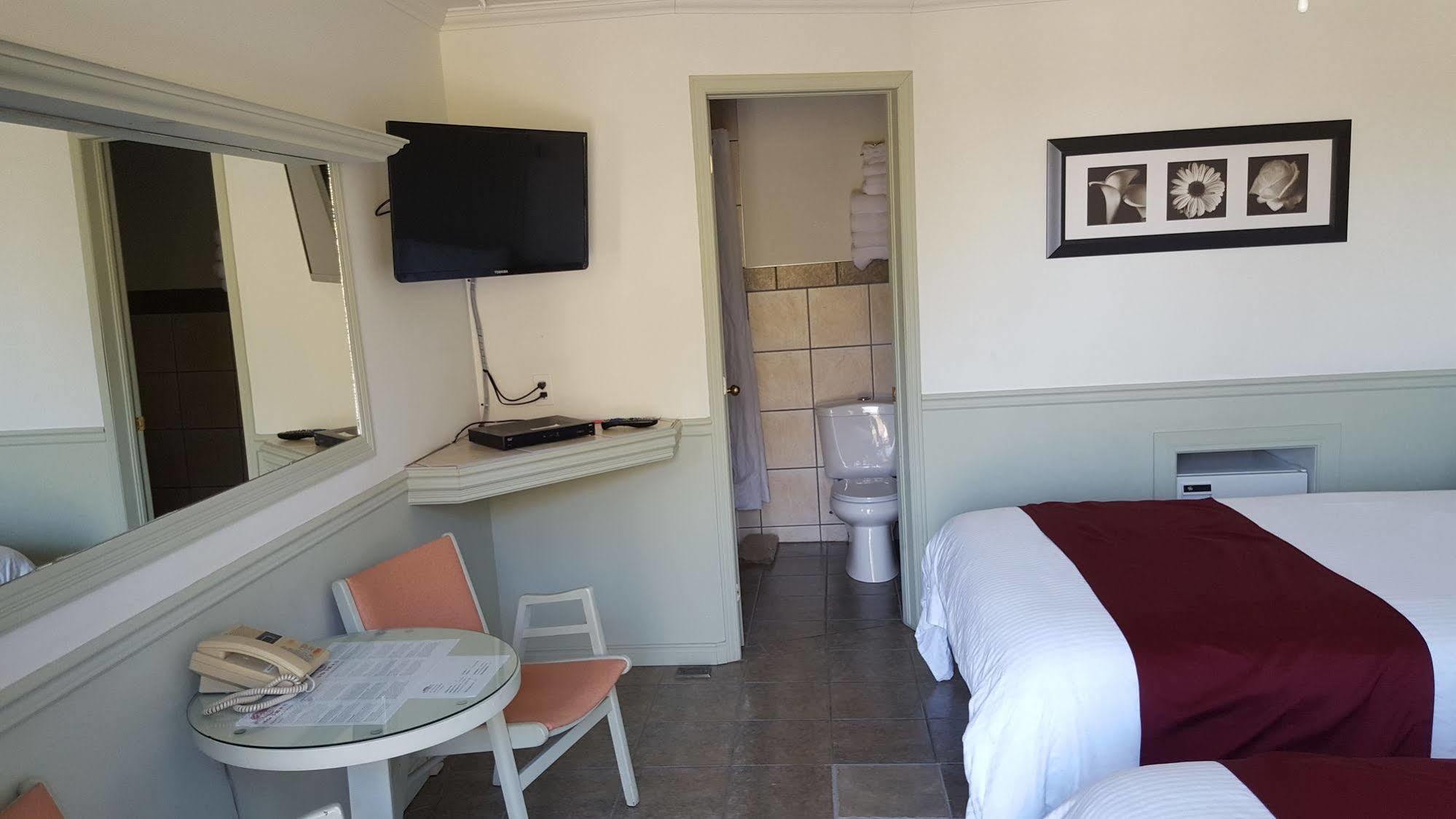Motel Le Refuge Шербрук Экстерьер фото